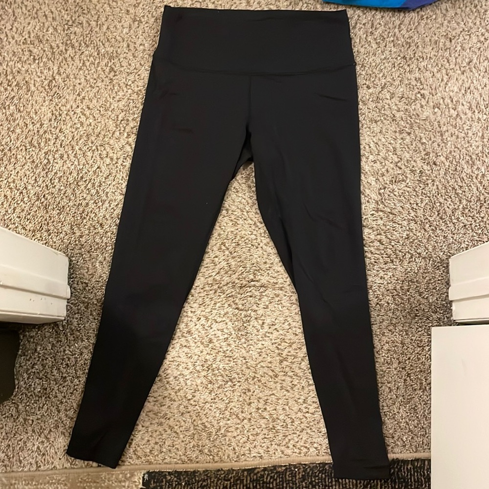 Black Lululemon leggings